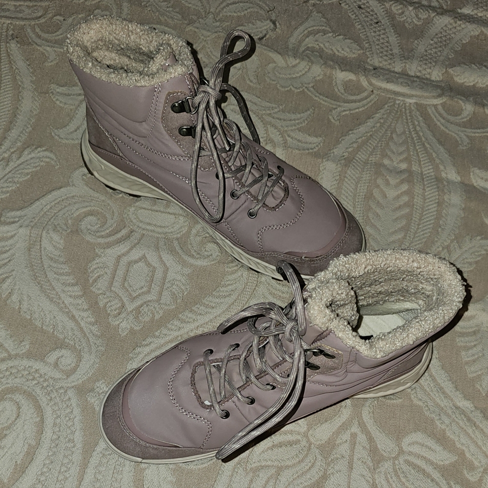 MAINE WATERPROOF HIKER BOOT
